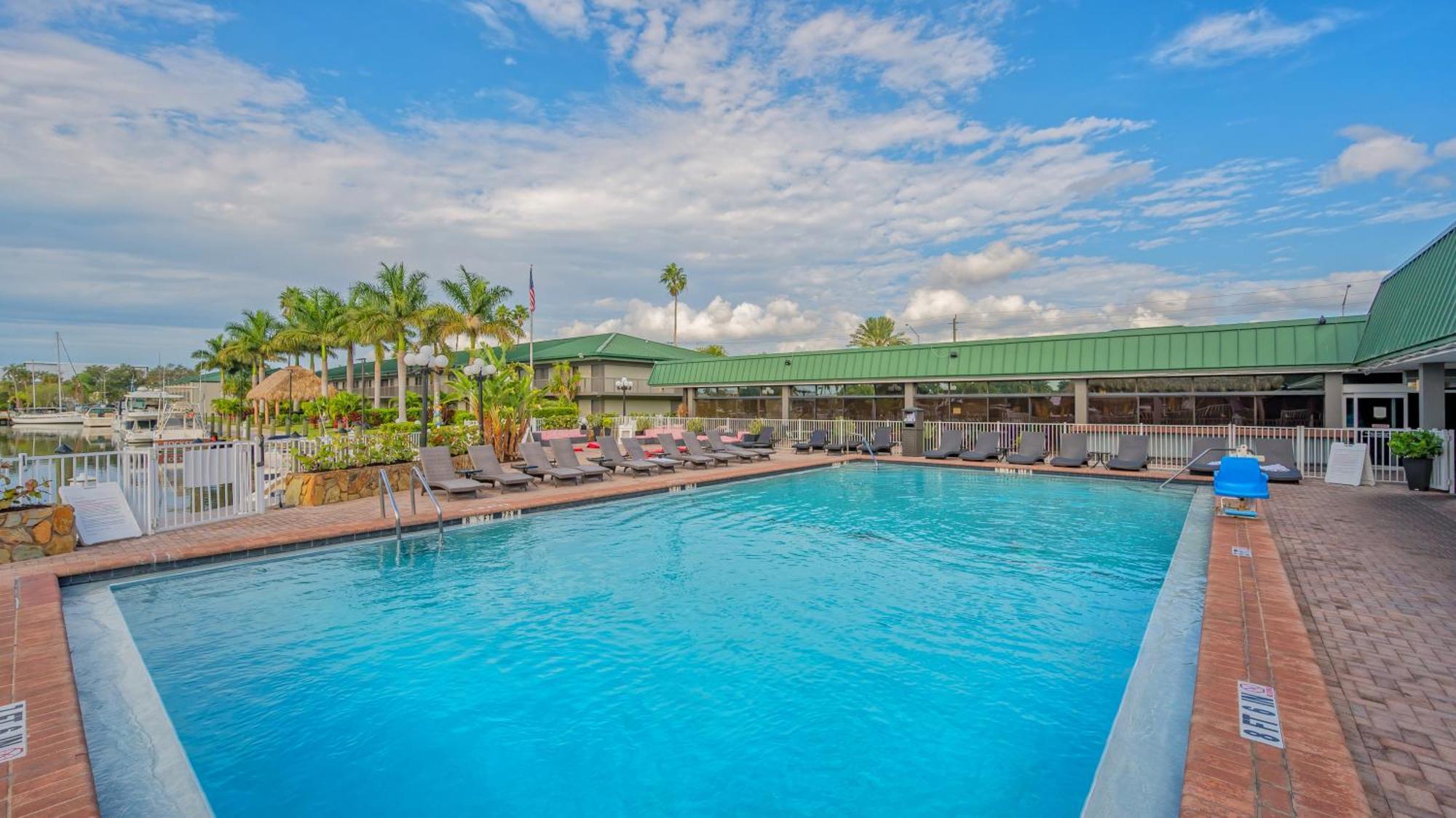 All-New Waterfront With Balcony,Pool,Tiki Bar,Gym Sarasota Exterior foto