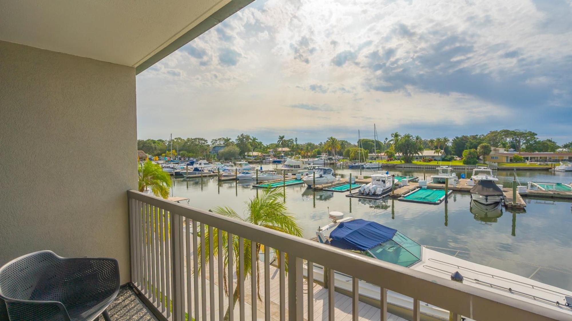 All-New Waterfront With Balcony,Pool,Tiki Bar,Gym Sarasota Exterior foto
